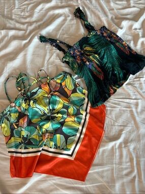 Lot of 2 - satin scarf V shape top + Tropical Green Smocked Cami Set